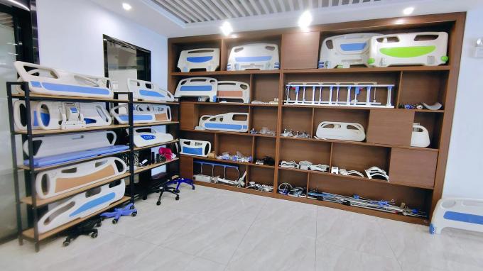 بُول كولور إلكتريك 3 فكونشن سرير تسليم 90 سم طاولة جينيكولوجية متعددة الوظائف 2