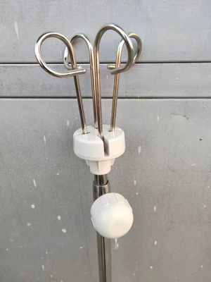 SUS Medical Drip Stand IV مستشفى بالتنقيط حامل OEM ارتفاع قابل للتعديل